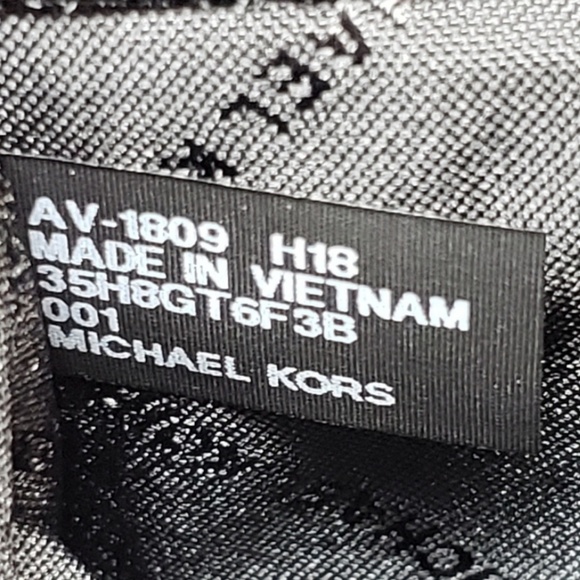 Michael Kors Cassie Large Tri Fold Wallet Black - Picture 4 of 5